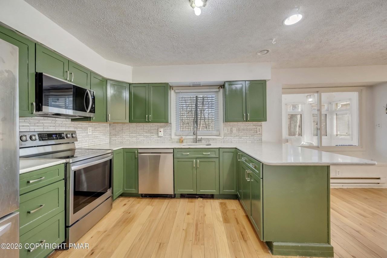 187 Bellingham Dr - Photo 5 of 45