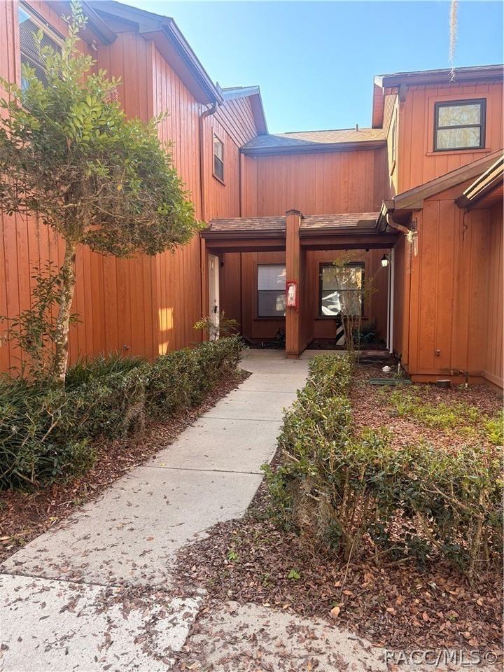 2701 Ne 10th St Apt 704