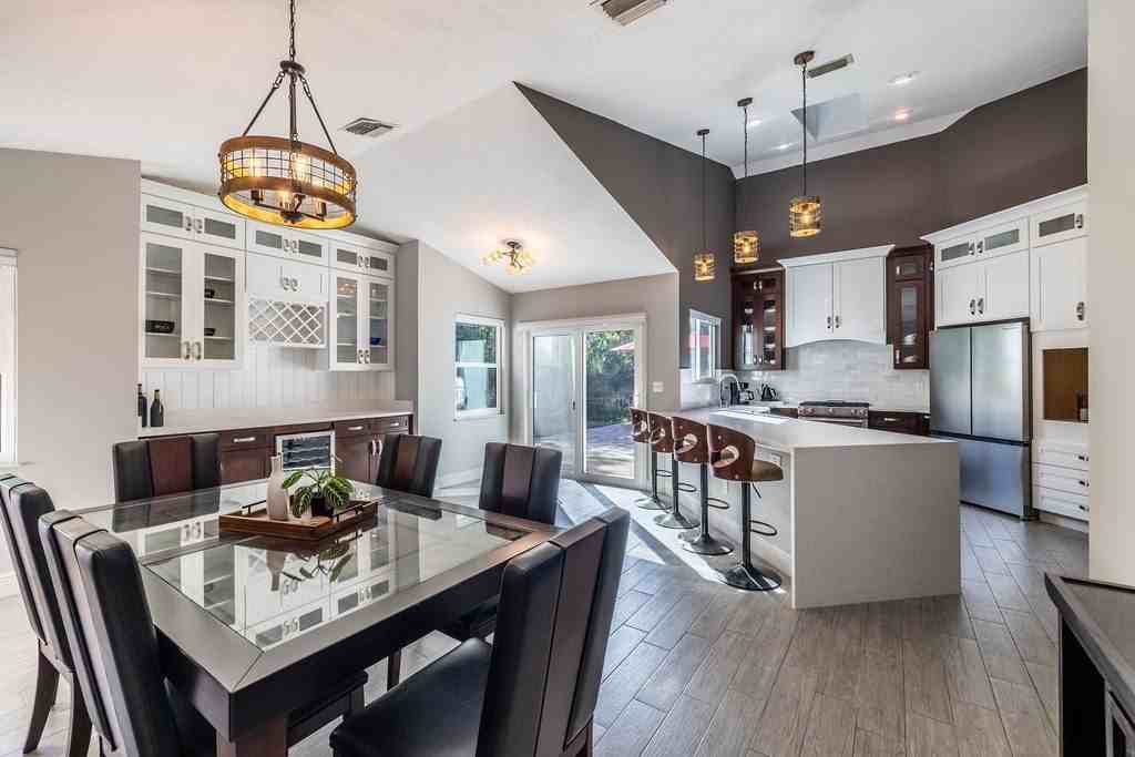 9330 Seagrape Dr - Photo 2 of 29