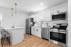 1440 Lakepointe St - Photo 1 of 1