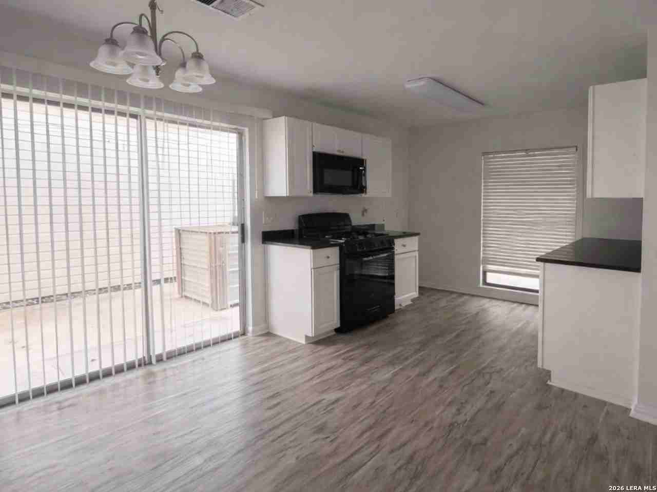 5905 Misty Gln - Photo 4 of 10