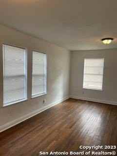 519 Walton Ave - Photo 4 of 9