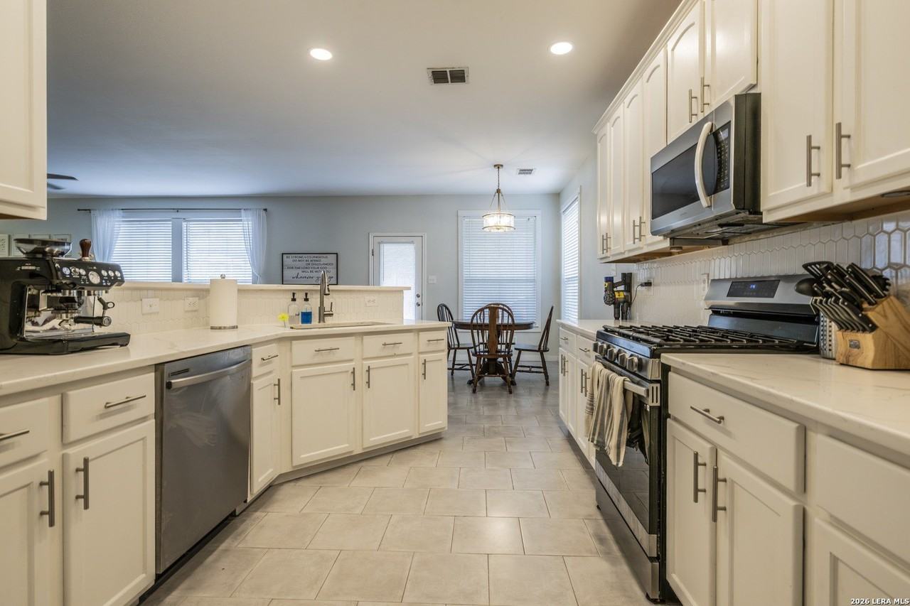 12146 Painted Daisy - Photo 7 of 22