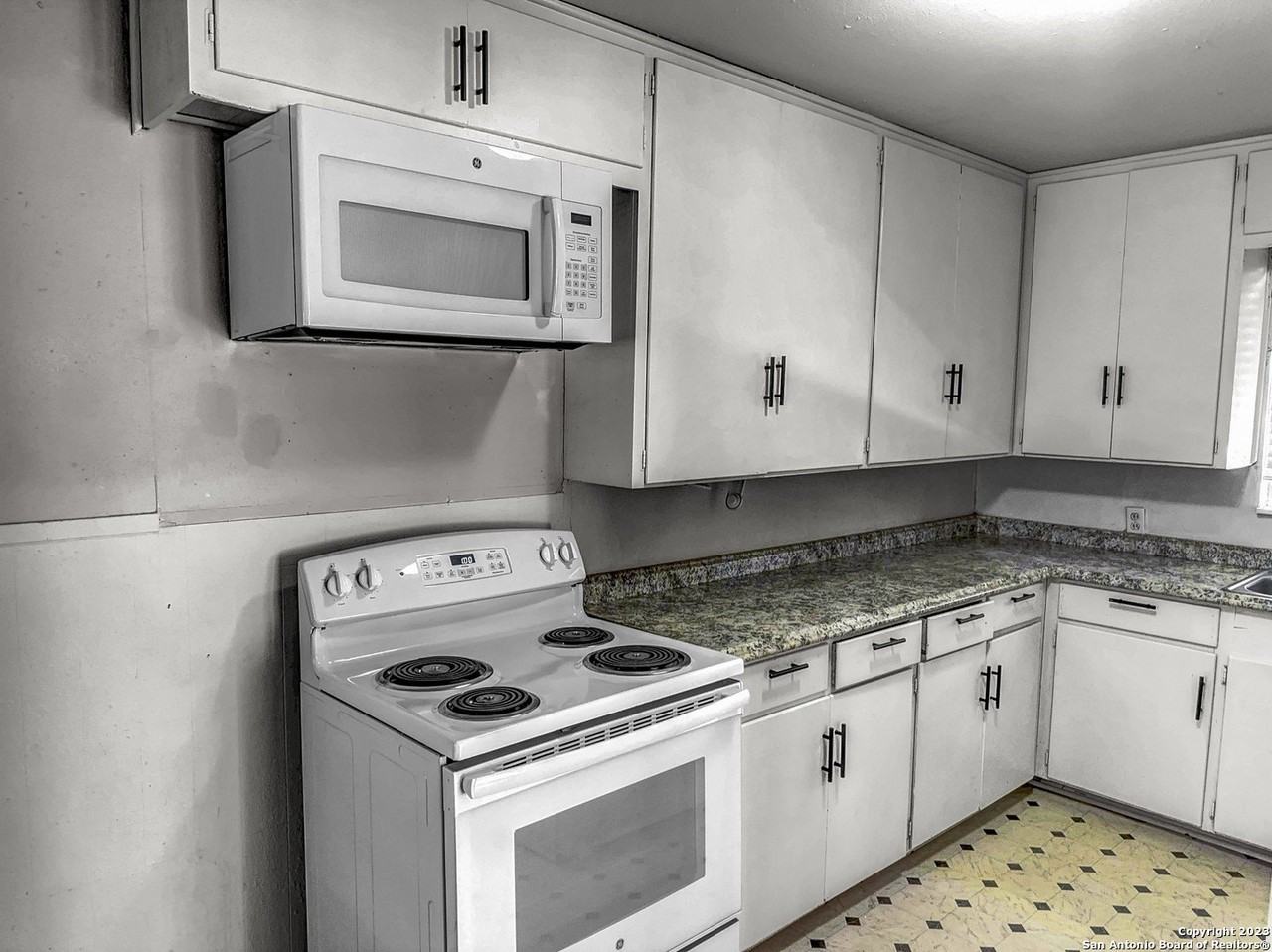 2016 W Olmos Dr - Photo 6 of 11