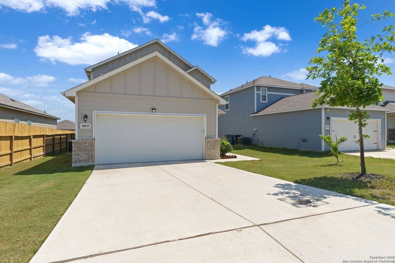 10815 Fox Trot - Photo 3 of 29