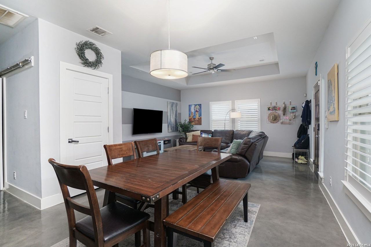 612 Leigh St - Photo 6 of 30