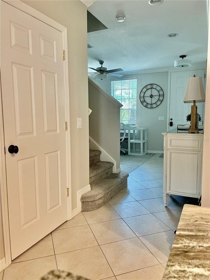 5635 Whitehead St - Photo 4 of 50