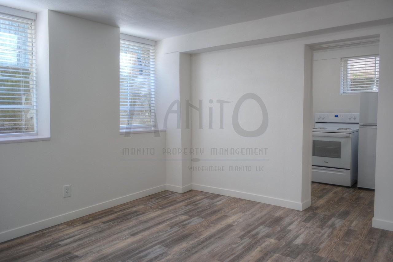 1721 W Riverside Ave - Photo 4 of 7