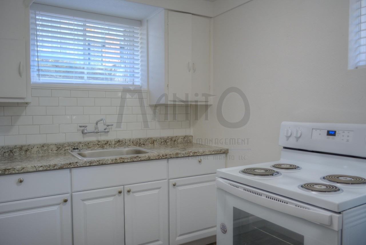 1721 W Riverside Ave - Photo 6 of 7