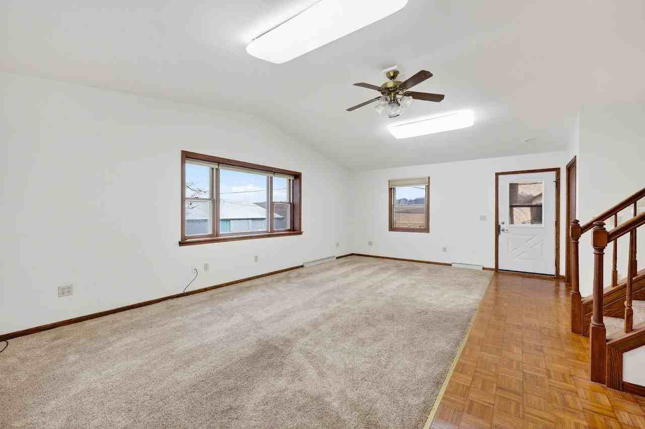 7313 Schaller Rd - Photo 4 of 50