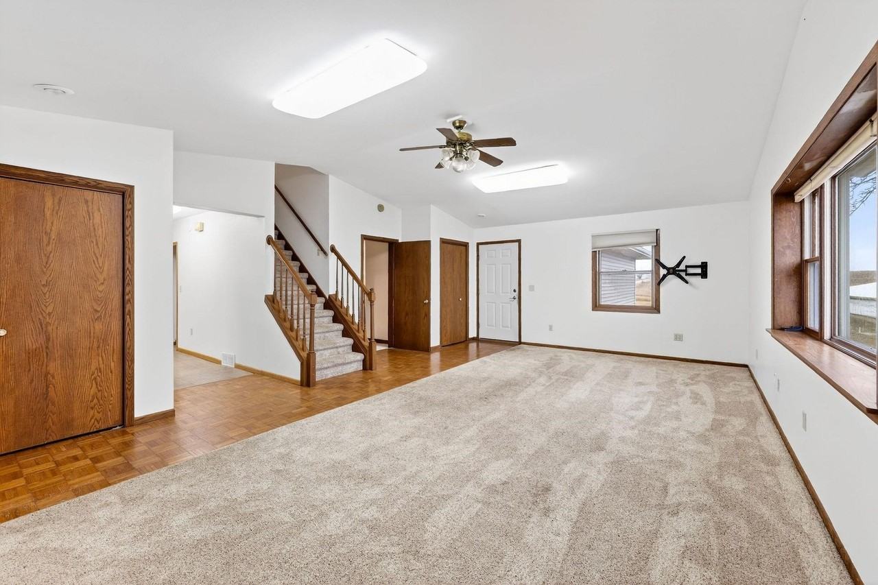 7313 Schaller Rd - Photo 6 of 50