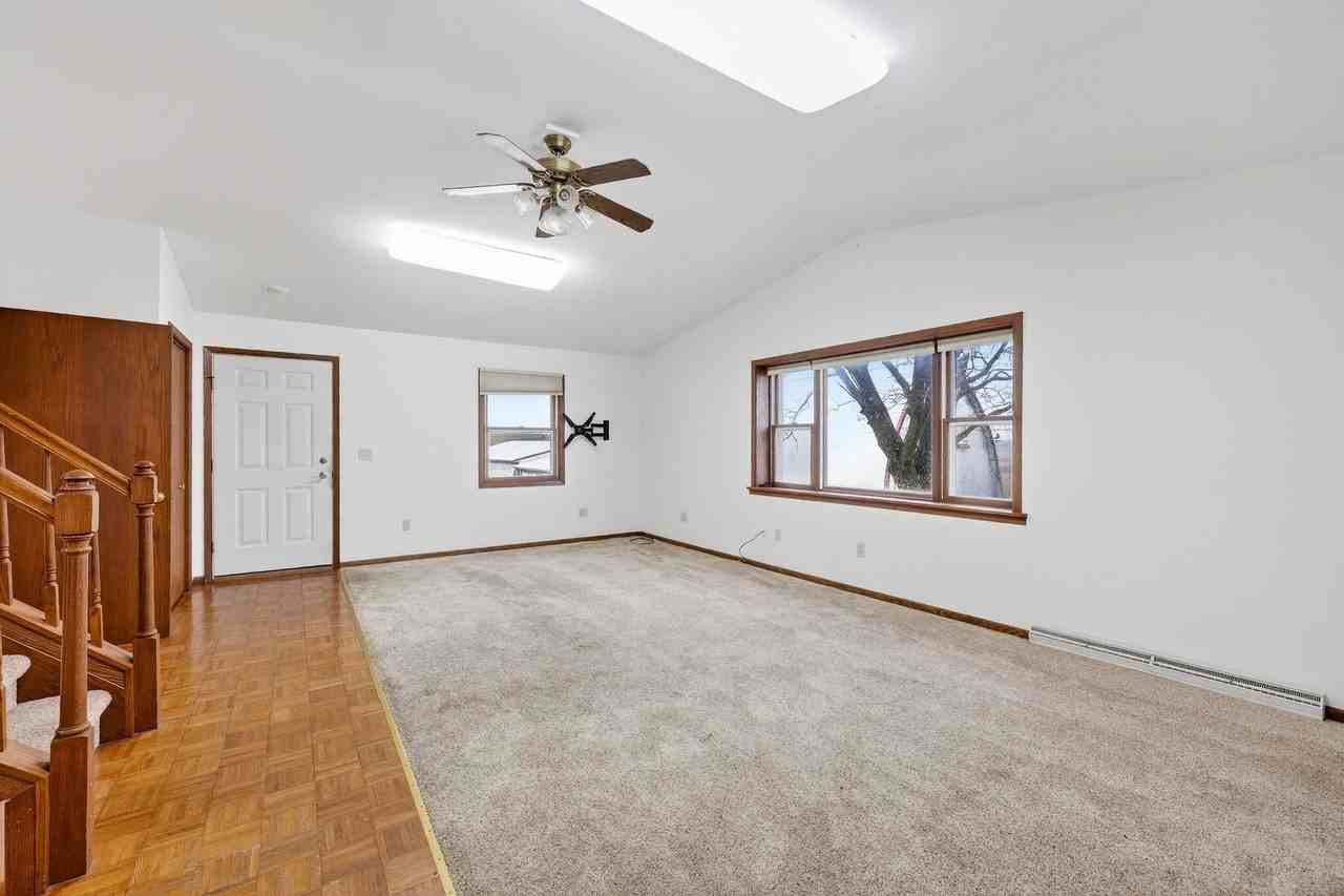 7313 Schaller Rd - Photo 7 of 50