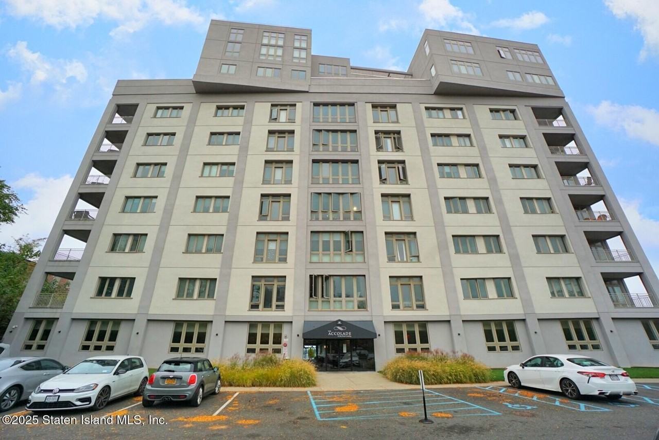 90 Bay Street Lndg Apt 4b - Photo 2 of 32