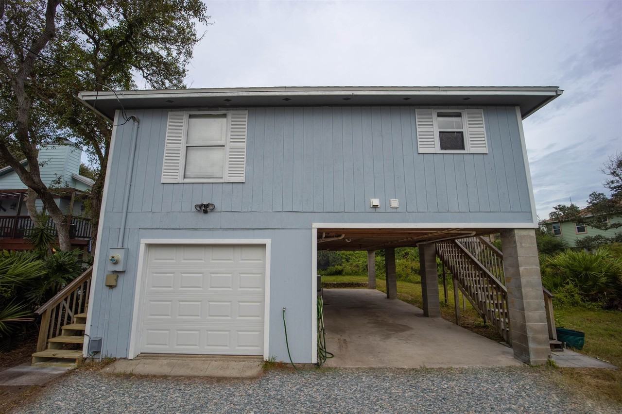 6498 Brevard St - Photo 6 of 30