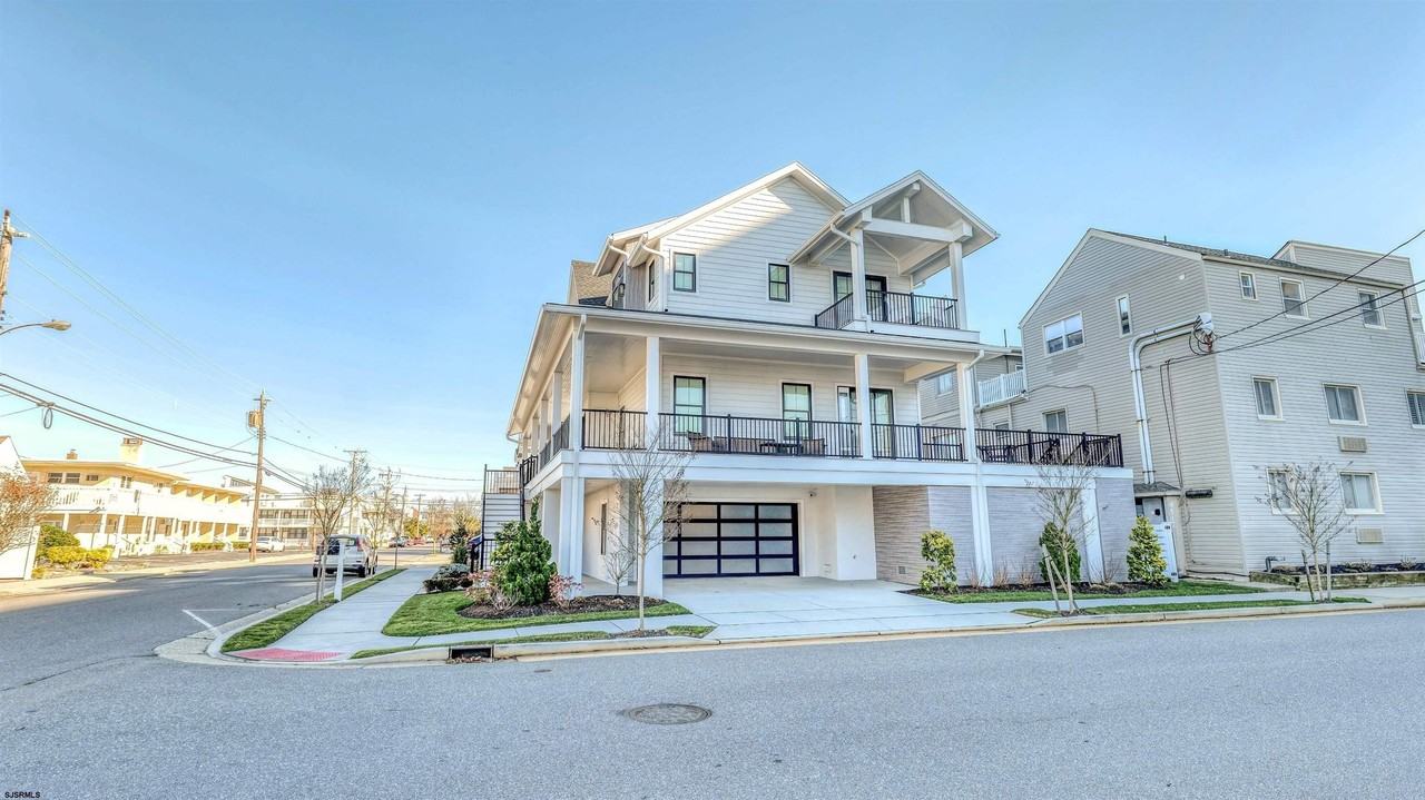 101 S Madison Ave - Photo 2 of 50