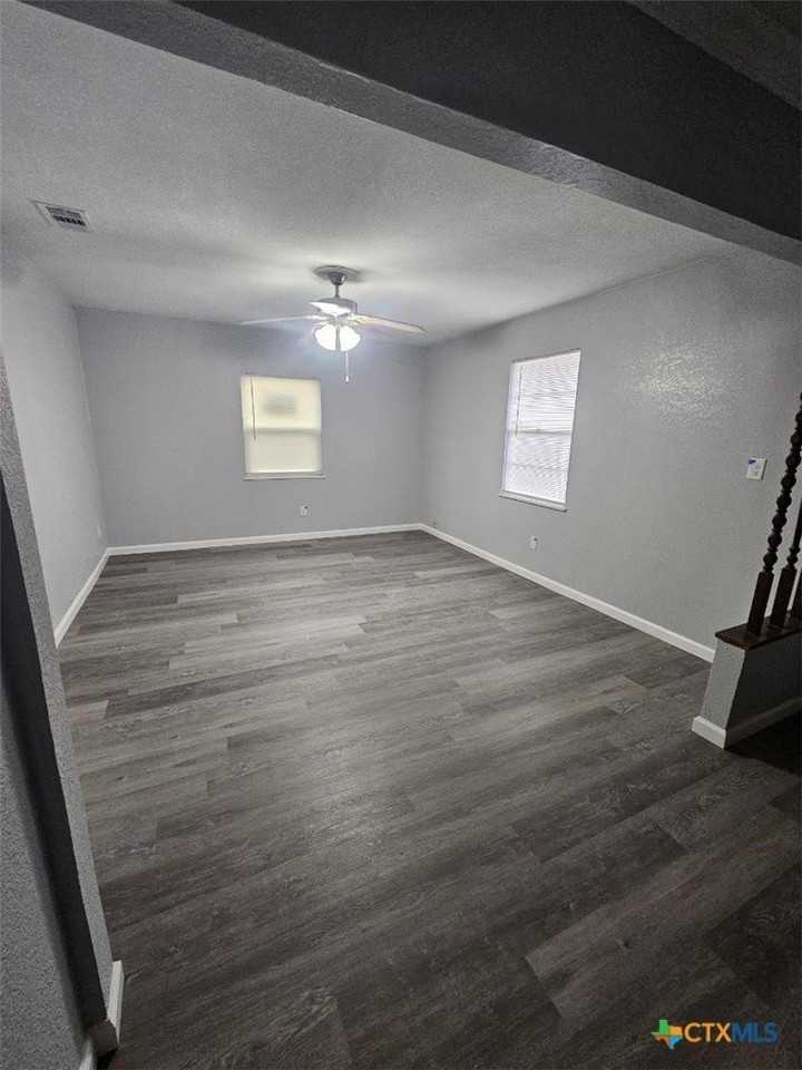 703 Rev R A Abercrombie Dr - Photo 2 of 10