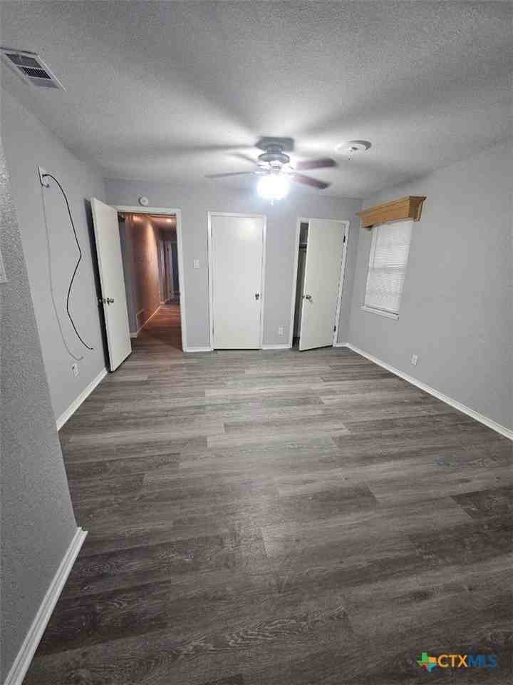 703 Rev R A Abercrombie Dr - Photo 5 of 10