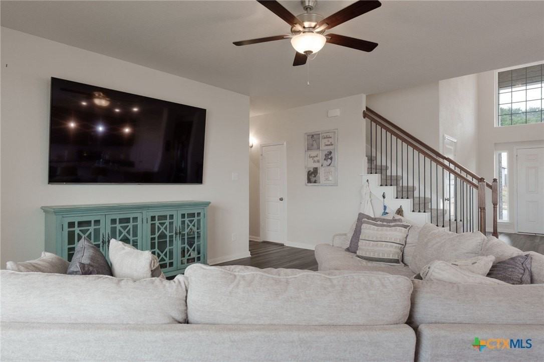 445 Appalachian Trl - Photo 6 of 40