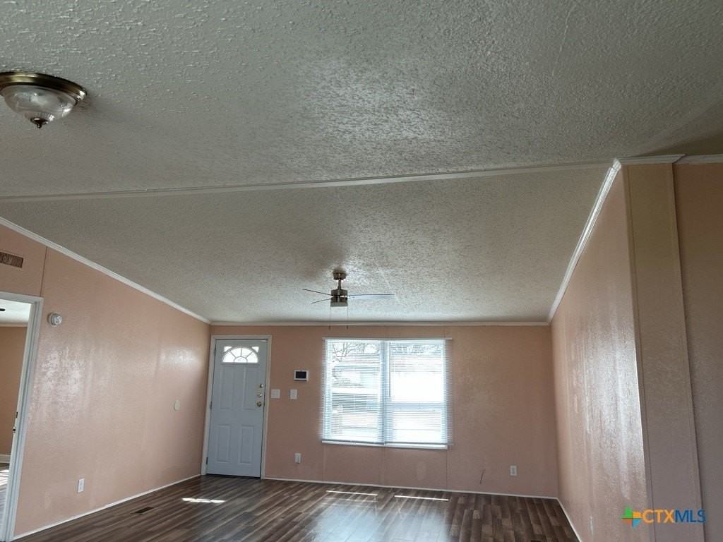 5013 Tiffany Cir - Photo 3 of 12