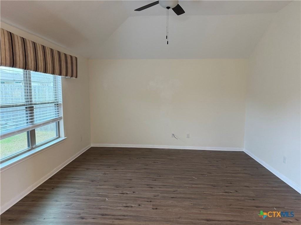 8016 Bridgepointe Dr - Photo 3 of 15