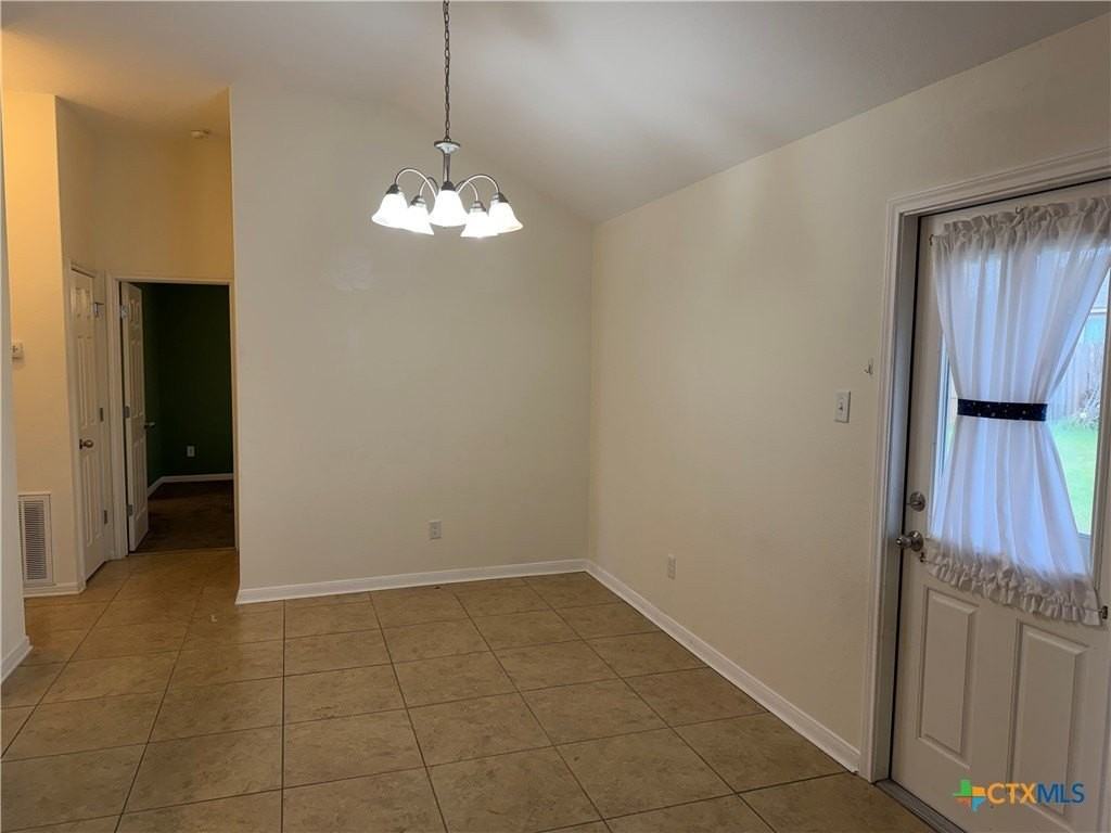 8016 Bridgepointe Dr - Photo 4 of 15