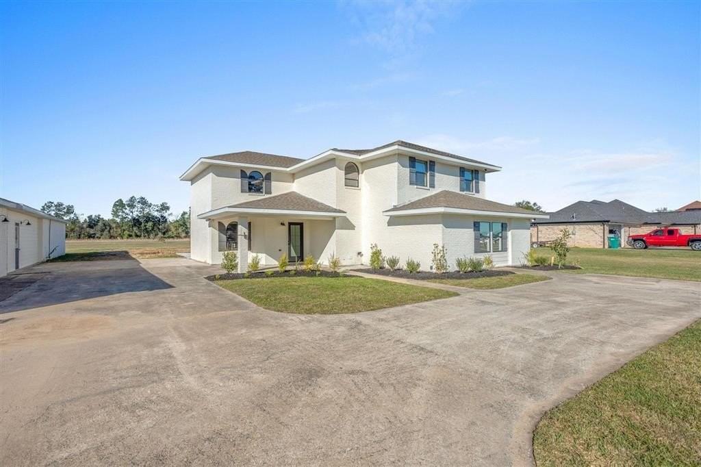 1410 Erika Dr - Photo 3 of 29