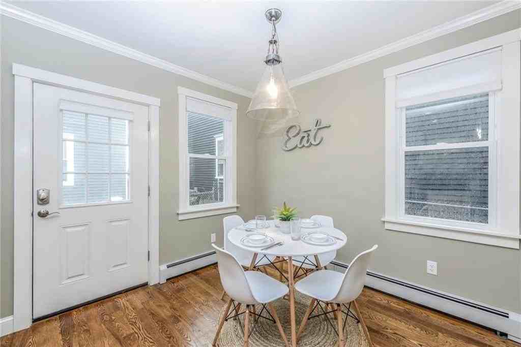 21 Bayview Ave - Photo 4 of 12