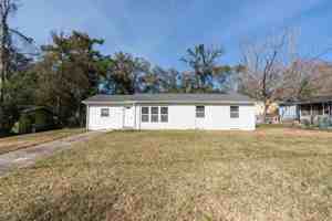 featured image of 406 Essex Dr