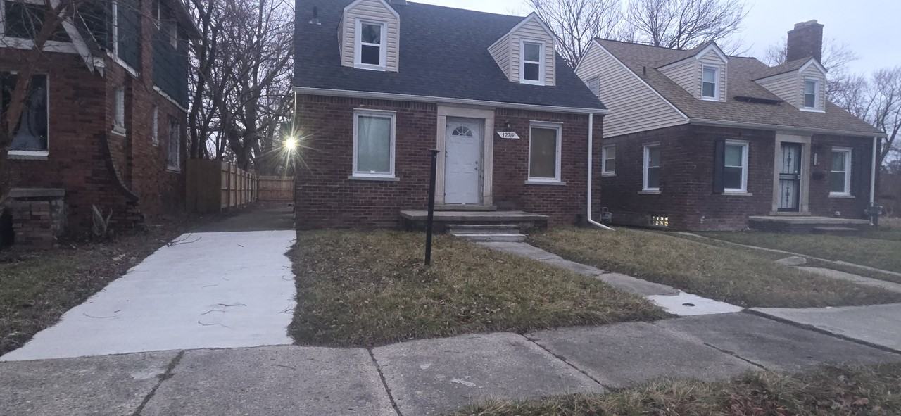 12719 Wade St #1 - Photo 3 of 31