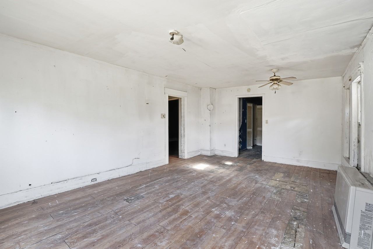 413 Fulton Ave Sw #1 - Photo 3 of 8