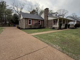 featured image of 303 Carlton Pl #1