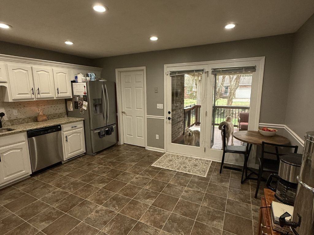 303 Carlton Pl #1 - Photo 4 of 15