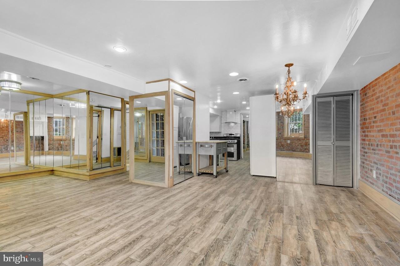 1118 Girard St Nw Unit B - Photo 5 of 20