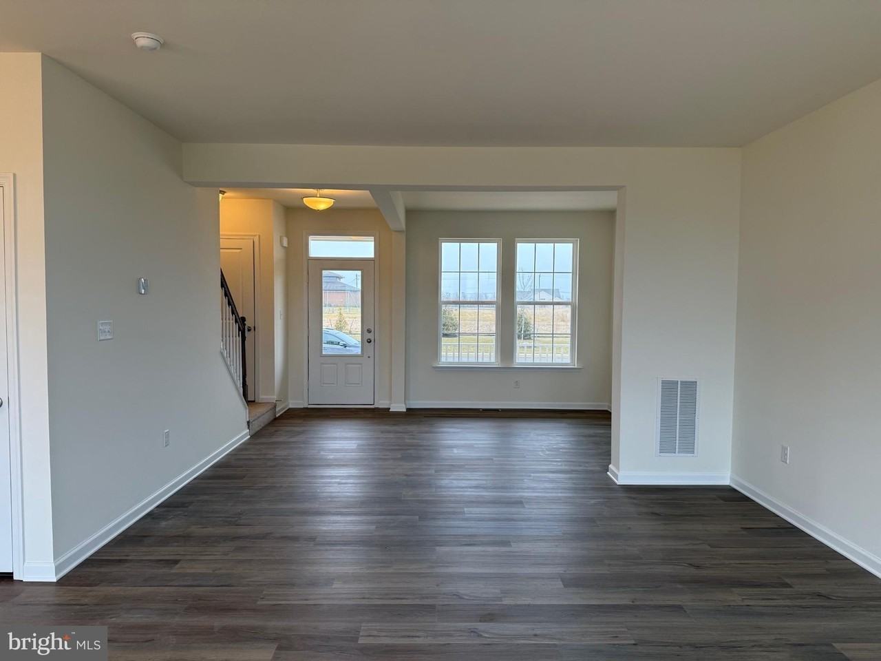 414 Maclaren Ln - Photo 2 of 16