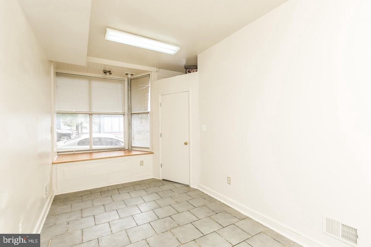 38 S Carrollton Ave - Photo 5 of 19