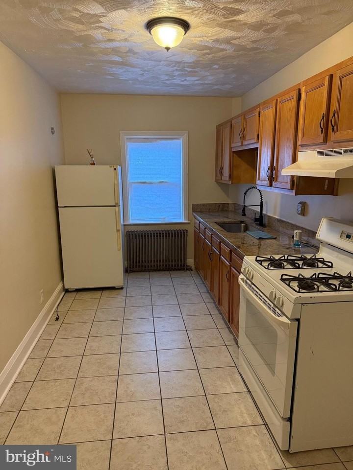 703 N Augusta Ave - Photo 7 of 7