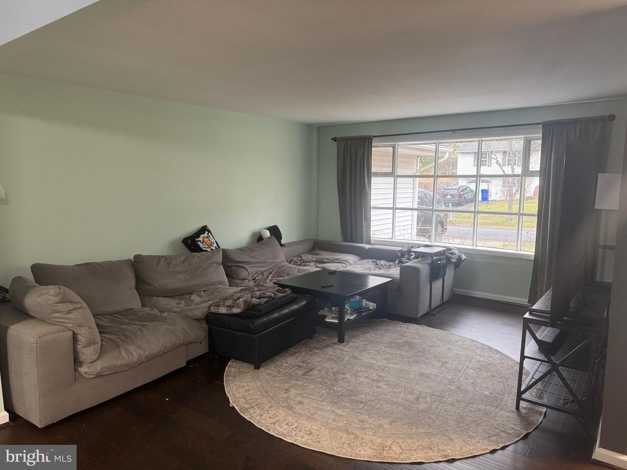 1508 Nicholas Rd - Photo 4 of 36