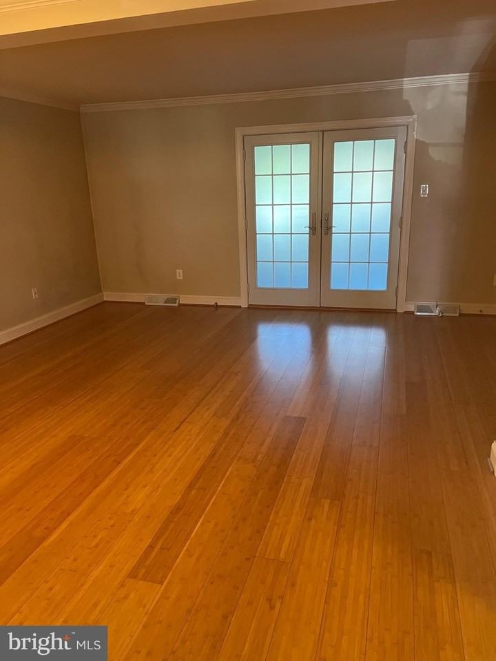 853 Century St - Photo 2 of 18