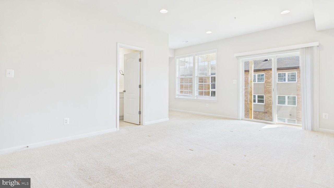 23 Chester Ct - Photo 5 of 46