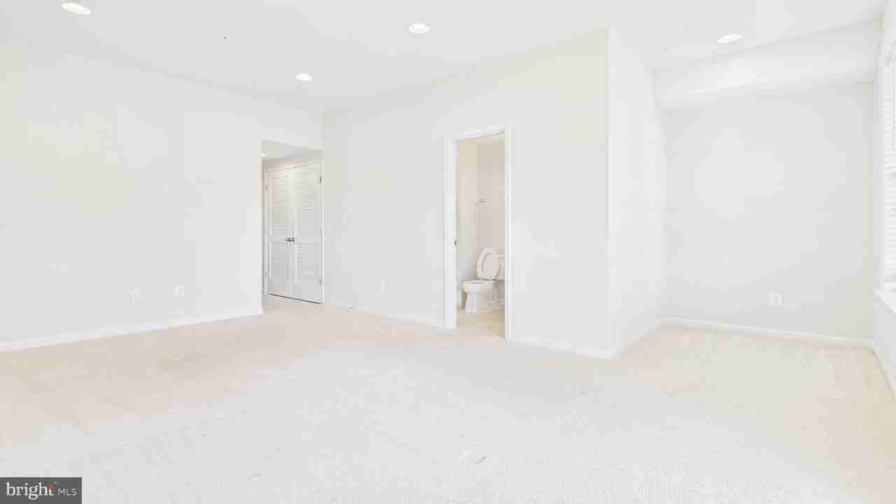 23 Chester Ct - Photo 6 of 46