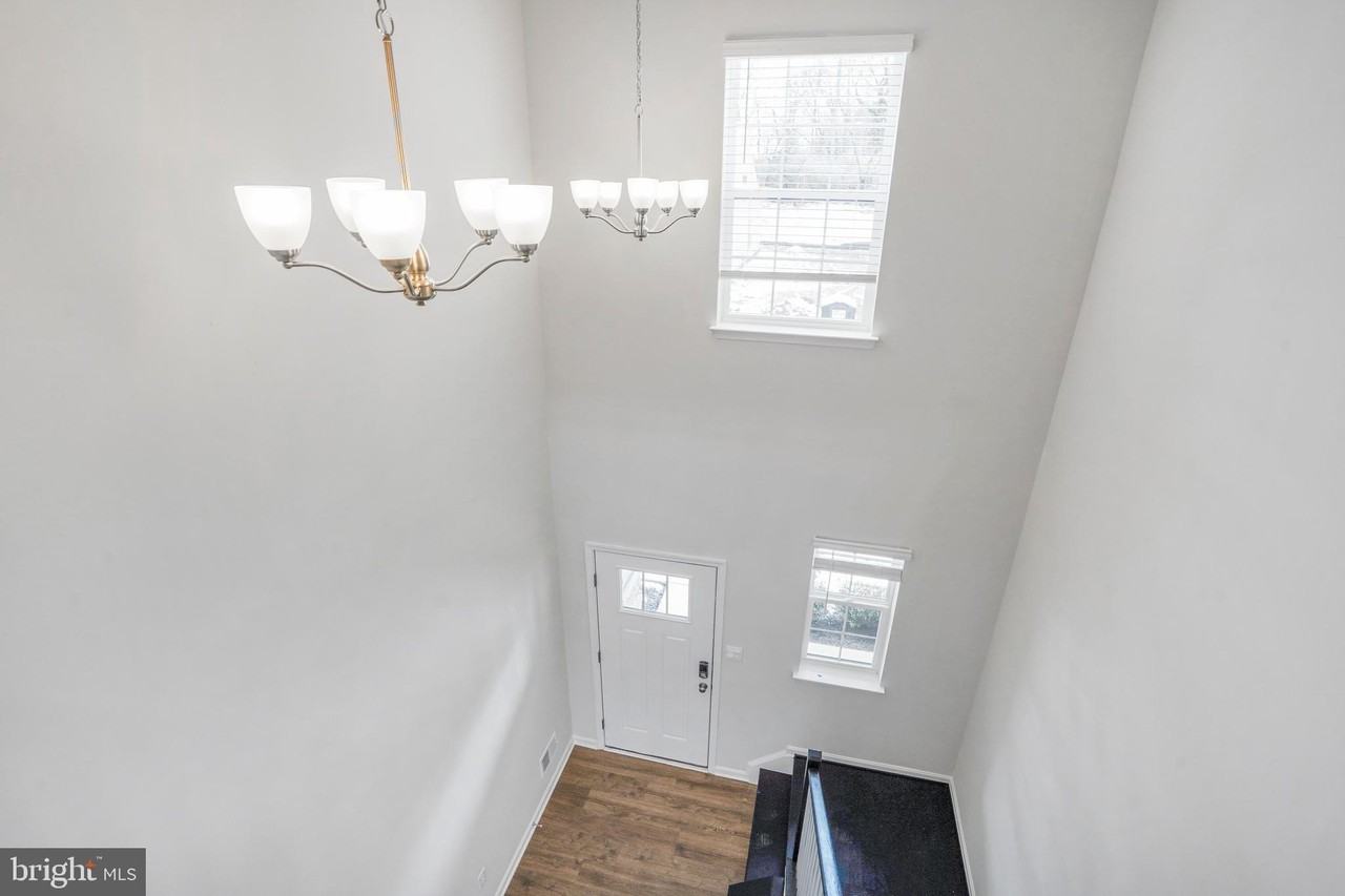 495 Ensemble Way - Photo 4 of 35