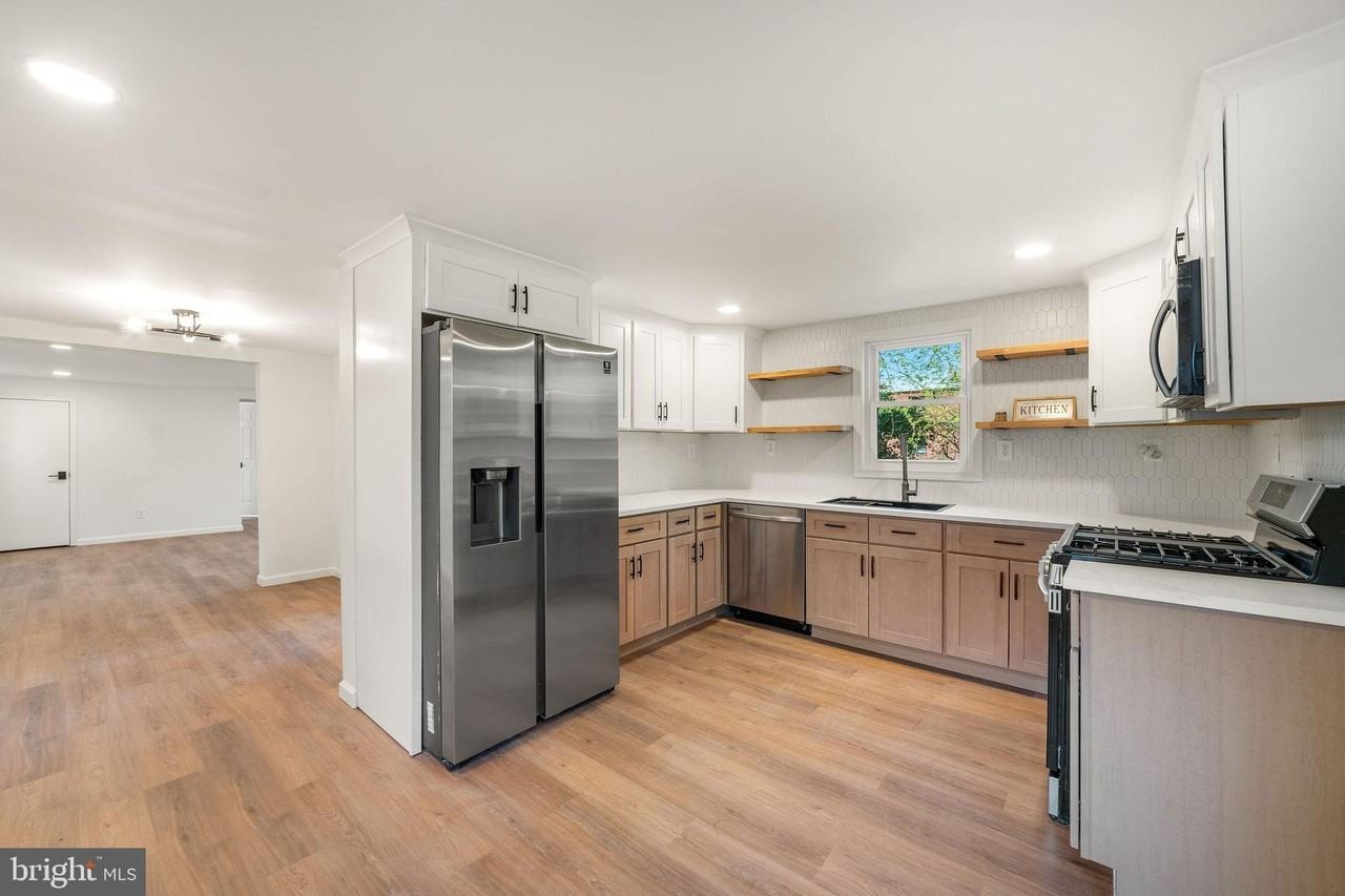 4 Walnut St - Photo 6 of 33