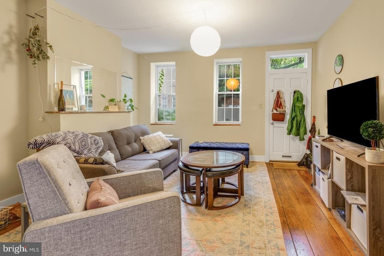 1310 E Susquehanna Ave - Photo 2 of 27