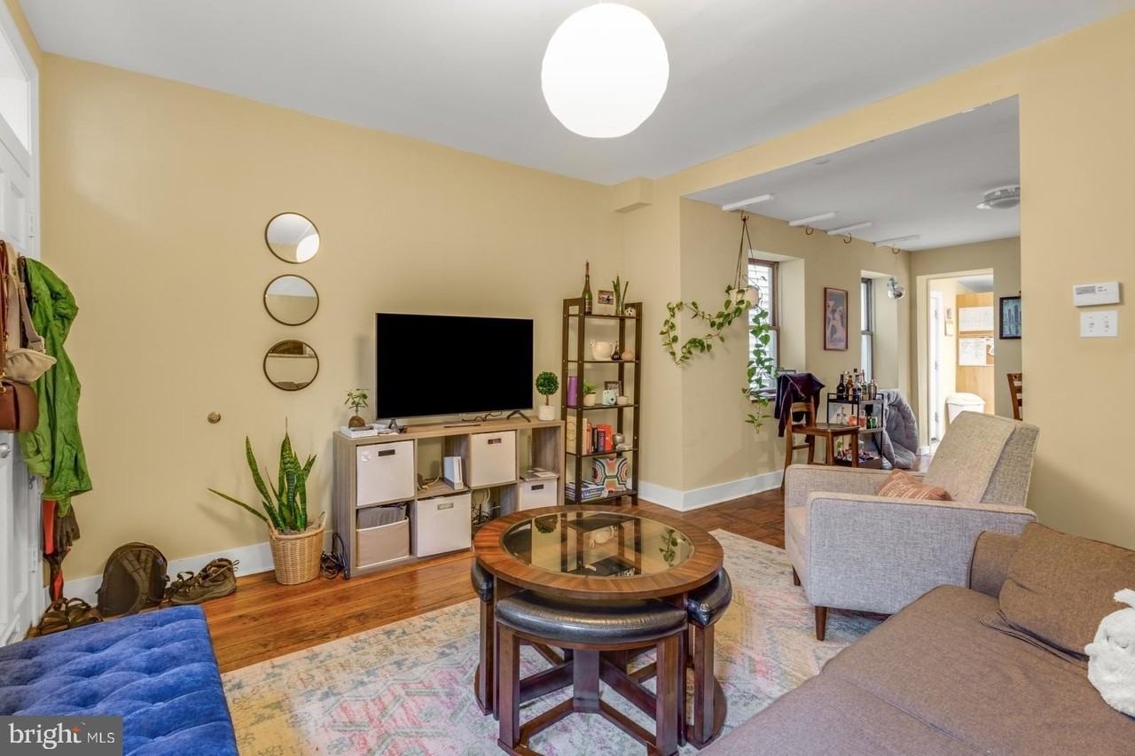 1310 E Susquehanna Ave - Photo 3 of 27