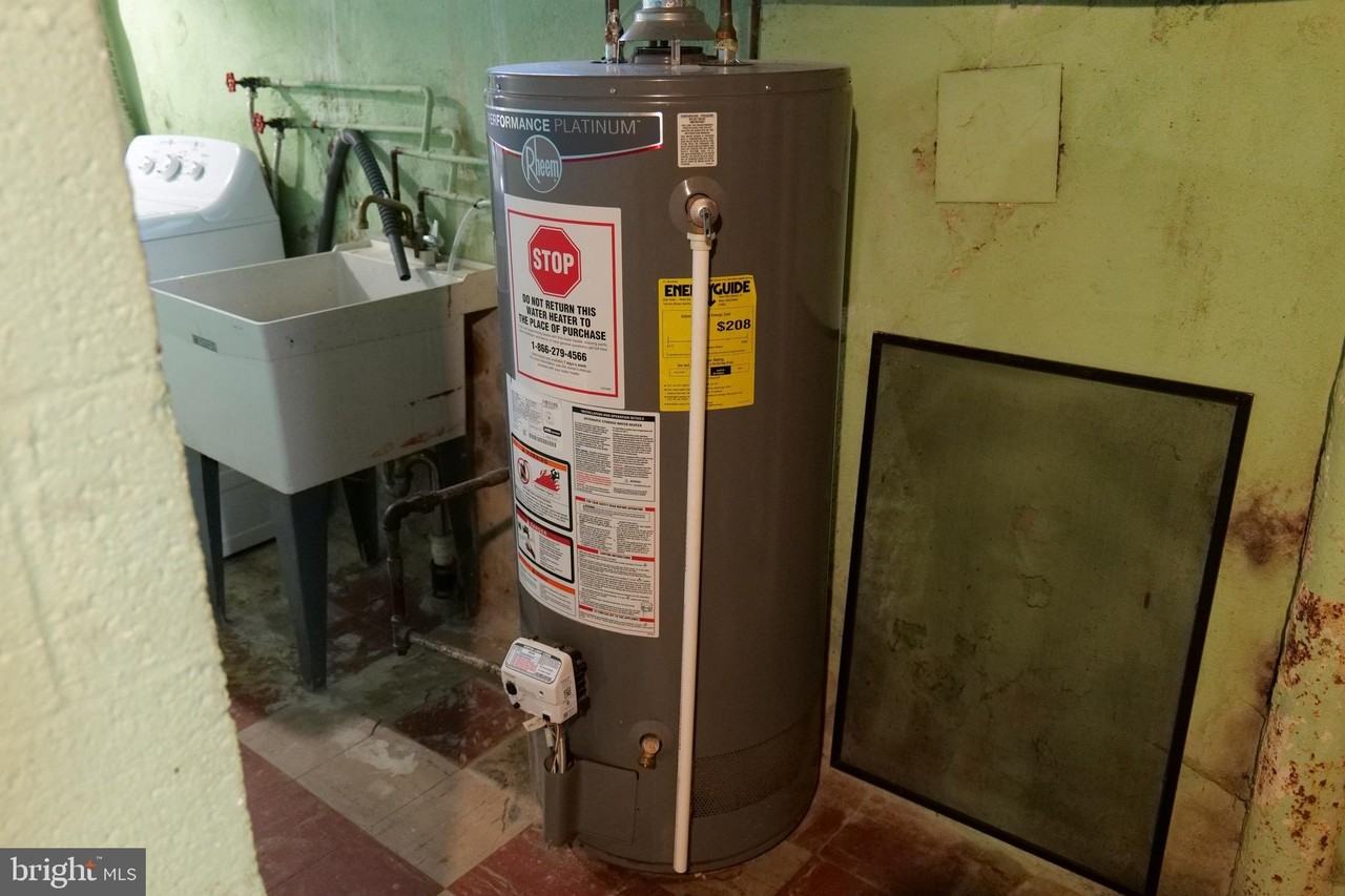 1131 Kerper St - Photo 4 of 19