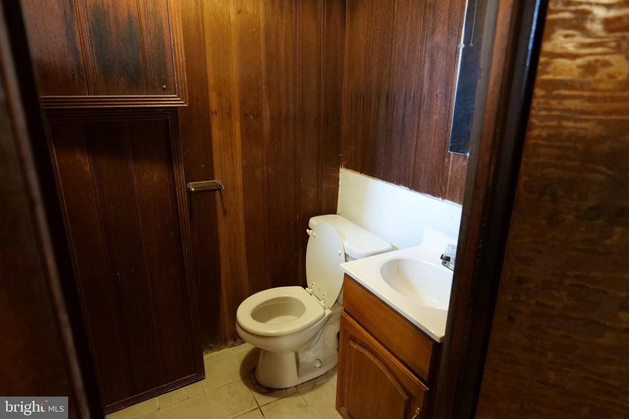 1131 Kerper St - Photo 6 of 19