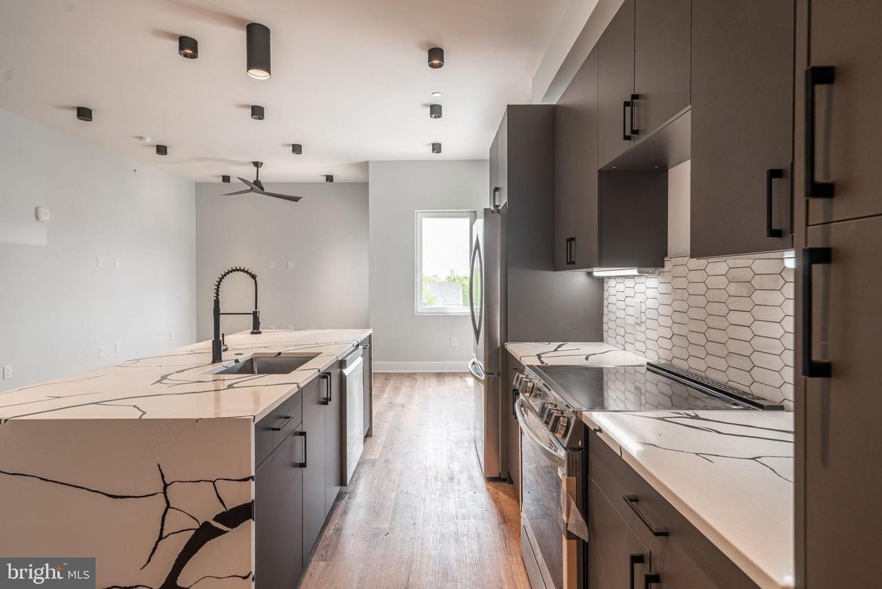 2342 N 6th St Apt 101 - Photo 3 of 13