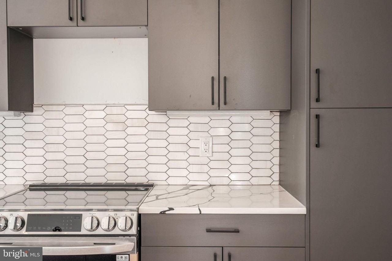 2342 N 6th St Apt 101 - Photo 4 of 13