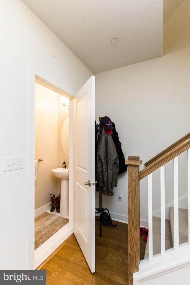 207 Brinley Ct - Photo 5 of 27