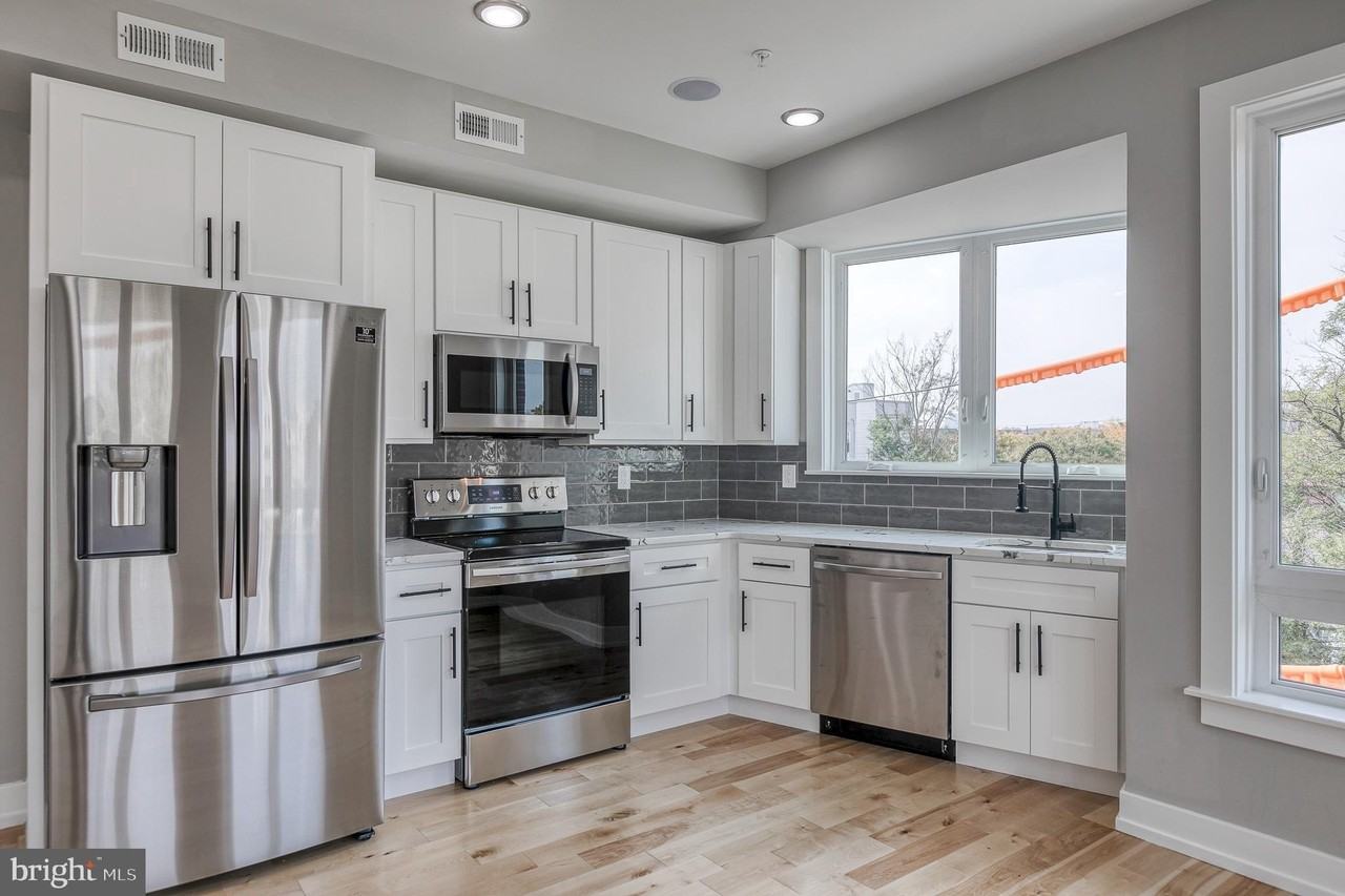 1917 N Lawrence St Unit Ph - Photo 6 of 18